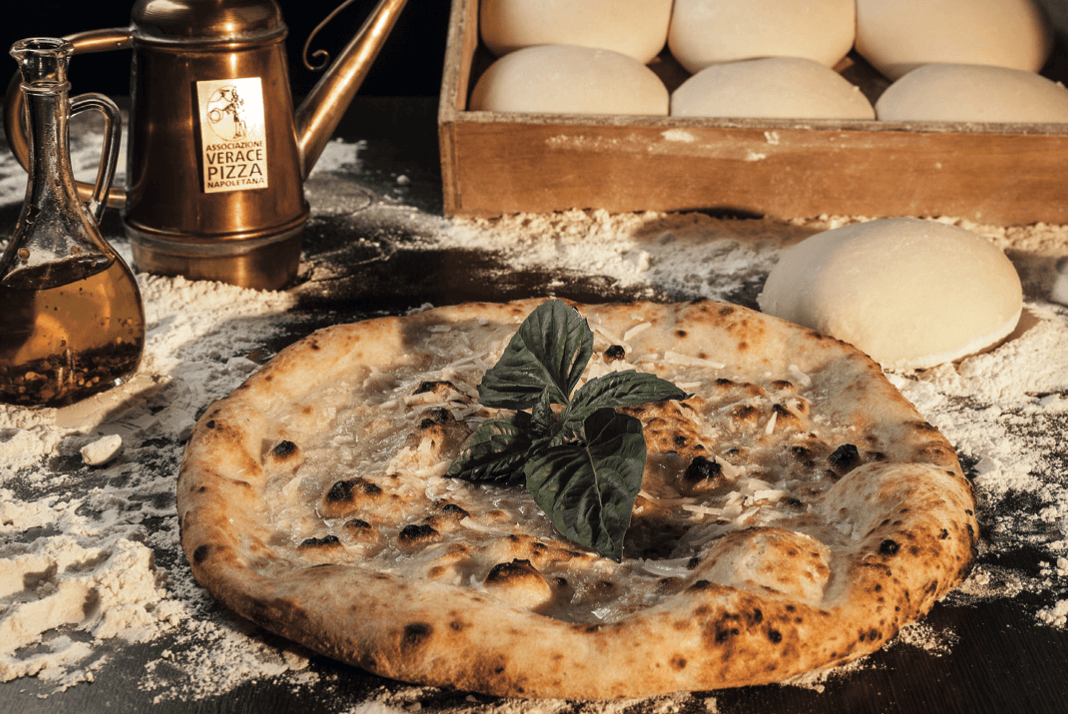Pizza, huile et aromates : les secrets des saveurs qui font craquer