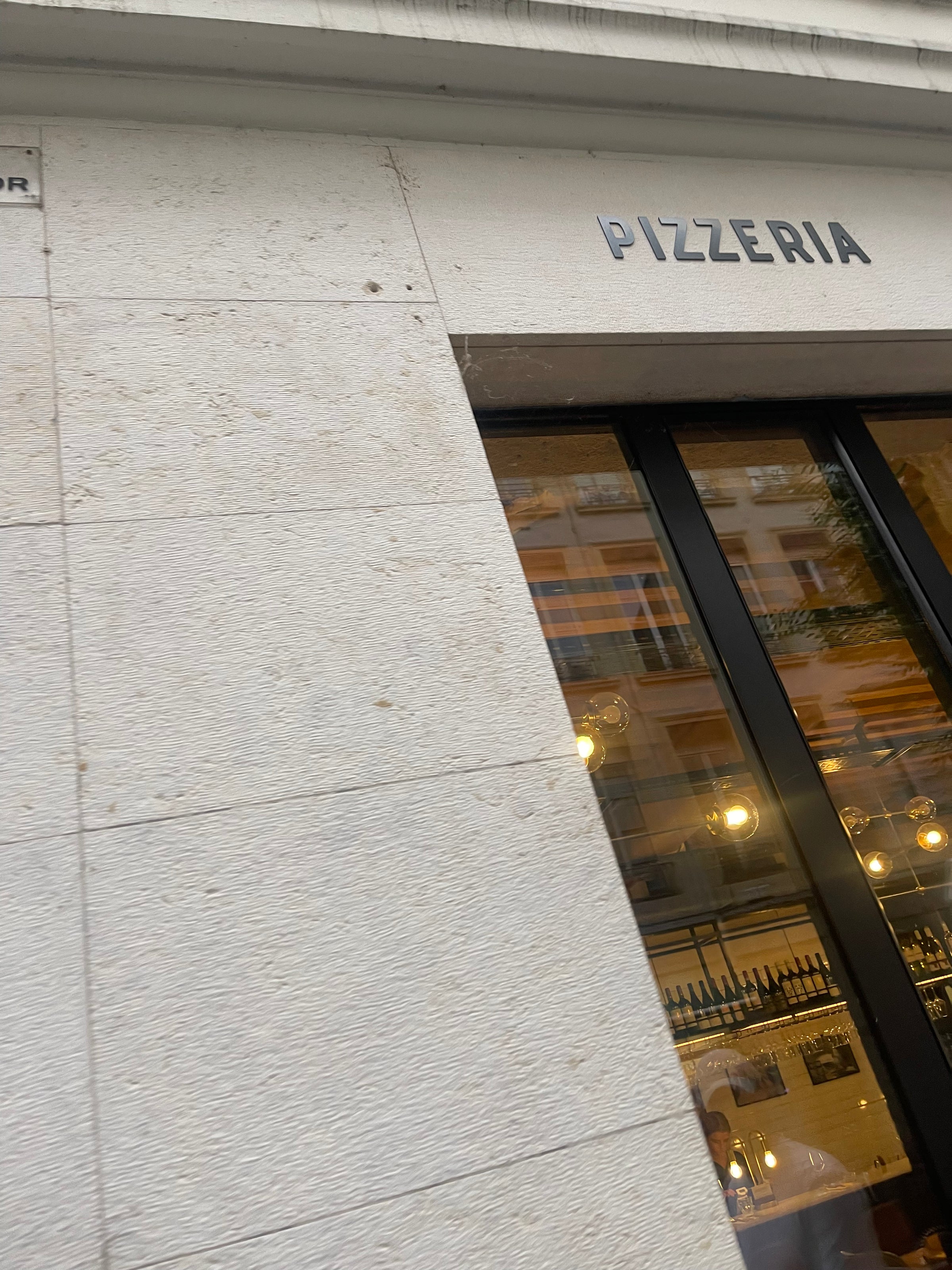 Photo terrasse du restaurant no900 à Lyon Cours Vitton 69006 Pizzeria Napolitaine